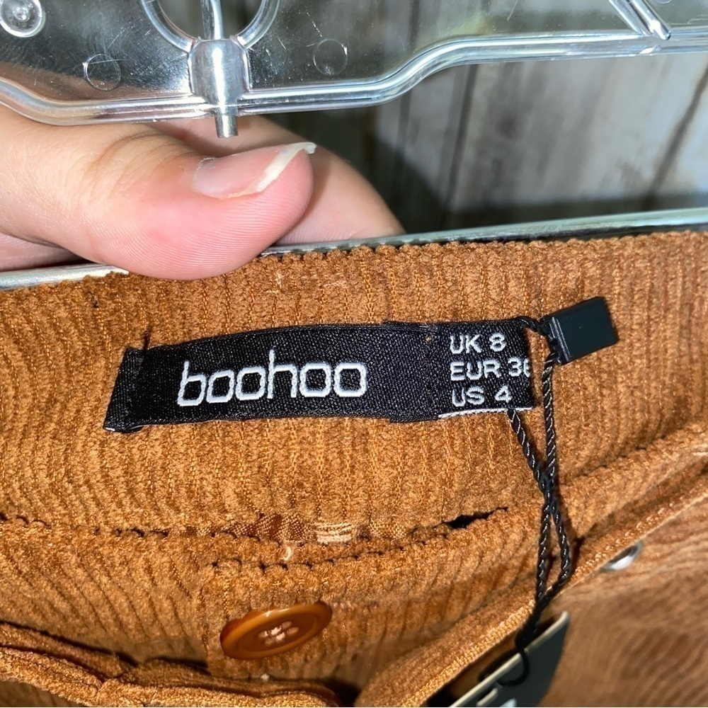 NWT Boohoo Chunky Cord Belted Turn Up Shorts In Chocolate - Picture 4 of 5